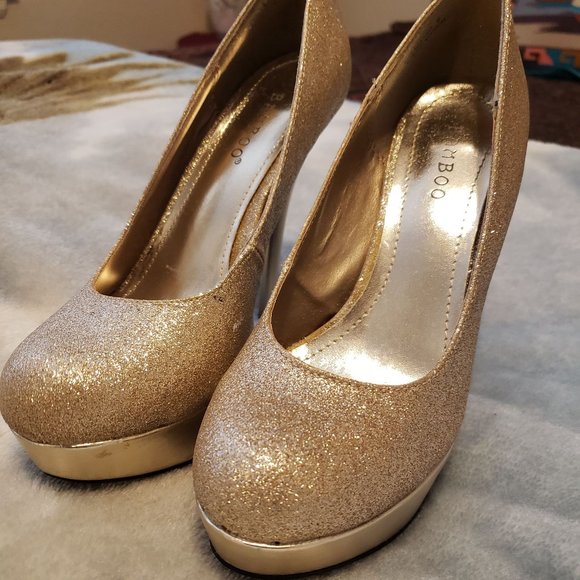 Gold Platform Heels Still New - Picture 2 of 3